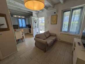 Eleonora House next to the lake and the city - Image 4