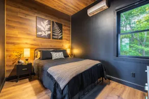 The Blackbird Tiny Home|Hot Tub, Sauna&PetFriendly - Image 5