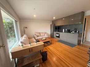 Guest Suite by Kits and downtown Vancouver - Image 4