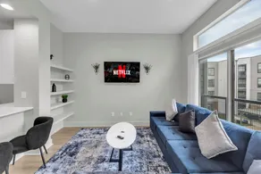Comfy King Suite (Downtown) - Image 2