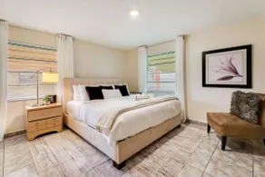 Casa Coral- Cozy Stay with Yard near Miami Stadium - Image 2
