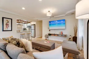 Casa Coral- Cozy Stay with Yard near Miami Stadium - Image 5