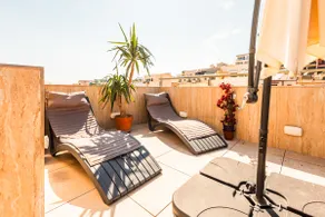 Luxury Panoramic Penthouse | Jacuzzi | Sea View - Image 5