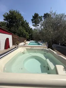 14 people - Swimming pool - Hot tub - 40 minutes from the beaches - Image 2