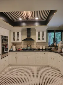 Creekside Paradise. Luxury & comfort on private forest/ parklike grounds - Image 3