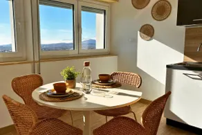 Hillside Retreat: Panorama, Nature & Relaxation - Image 3