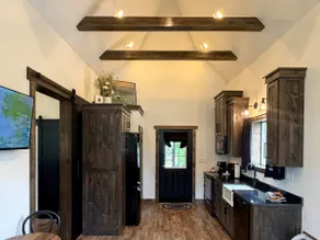 *Hot Tub* 1900 Remodeled Bungalow in Birch Tree - Image 3