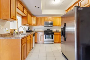 Spacious Condo - Image 3
