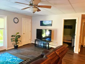 Quiet Retreat Minutes from Rhode Island Beaches - Image 4