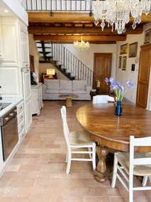 Charming Apartment with Terrace and Pool - Image 3