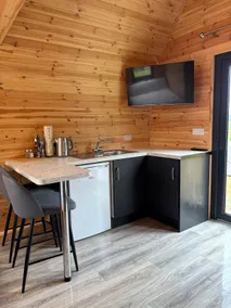 Glamorous glamping pod with stunning views - Image 4