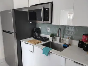 Modern Retreat Suite | Perfect for Couples - Image 2