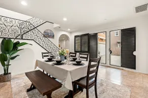 Luxury 7BR Getaway/10 Beds/Near Victoria Gardens - Image 2