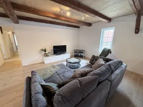 Beautifully converted barn with 15 beds - Apartment 4 - Image 2