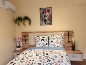 Air conditioning - right in the city center - Image 2