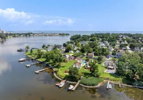 Coastal Oasis | Waterfront, Kayaks & Arcade - Image 2