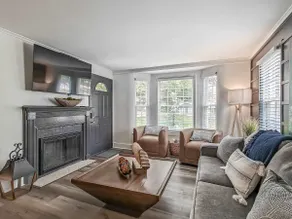 Stunning Newly Remodeled Home-Amazing Location - Image 4