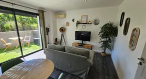 Charming F2 with private garden and jacuzzi spa - Image 4