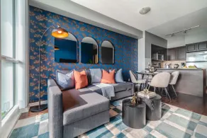 Chic Fort York Haven Lake Views & City Pulse - Image 5