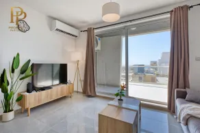 Designer 3 Bed 3 Bath Walk to Beaches - Image 3