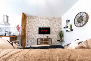 Trèbes Getaway with Air Conditioning and Wi-Fi - Image 2