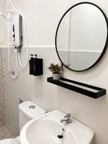 2BR IUS SOHO 1 Min UTP | Wifi + Netflix + Parking - Image 5
