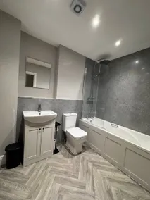 Stunning two bedroom apartment in The New Forest with private courtyard - Image 4