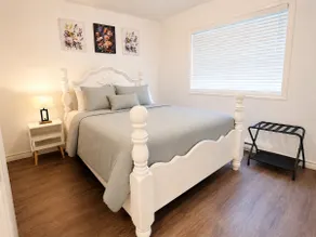 Modern 2BR Suite Parking Laundry - Image 3