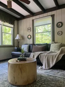 Charming Creekside Villa with Hot tub - Image 2