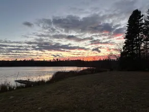 Hot tub*beautiful views*lakefront*close to PRNL - Image 2