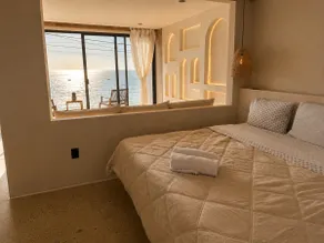 King Bed Luxury Beachfront in Playas w/AC - Image 5