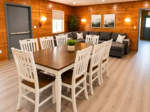 Prince Edward County Lake + Beach Getaway! 8 Rooms - Image 3