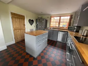 Common Farmhouse - Image 5