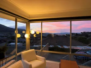 Mountain View Retreat | BBQ, Balcony & Parking - Image 2
