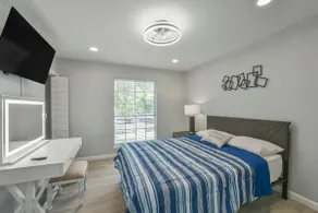 Space City Cozy Condo - Image 4