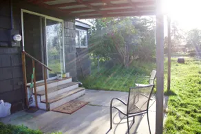 Dog-Friendly Downtown Retreat in Sunny Sequim - Image 2