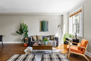 Downtown, Patio, BBQ & 2 FREE Parking - Image 2