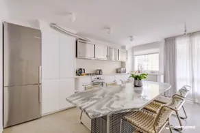 Modern 1bdr/2p Flat With a Balcony - Menilmontant - Image 3