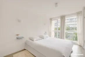 Modern 1bdr/2p Flat With a Balcony - Menilmontant - Image 4