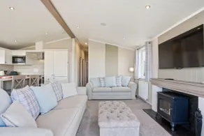 Luxury 3 Bed Lodge Corton - Image 2