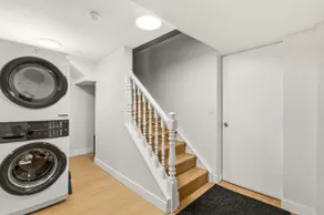 Inner city Bankview + spacious King bed suit - Image 2