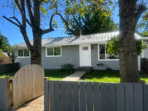Modern Burien Retreat, Sleeps 6, 7 Min to SeaTac - Image 3