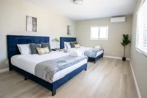 Single-Story 4BR Home | Sleeps 8 | 2 Ensuites - Image 5