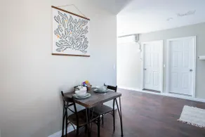 Private 1BR | Sleeps 2 | Workspace + WiFi - Image 4