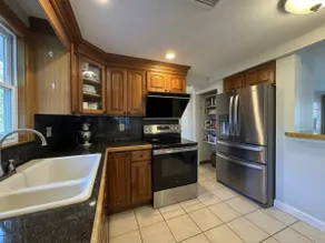 Spacious Family Home| Perfect for Relocation - Image 2