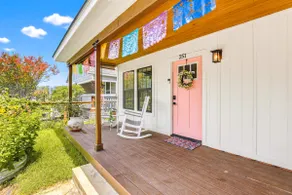 Casita Linda, A Charming Southtown Retreat w/pool - Image 3