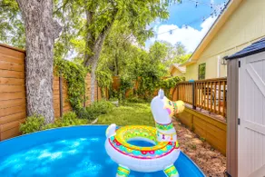 Casita Linda, A Charming Southtown Retreat w/pool - Image 2