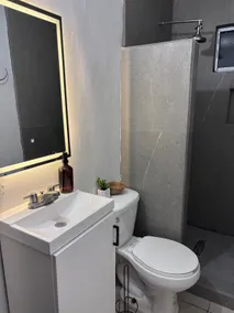 Fully equipped apartment near the beach with complimentary waffle kit - Image 5