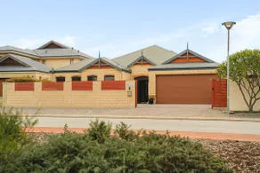 Waterfront Home with Canal Views in Halls Head - Image 4