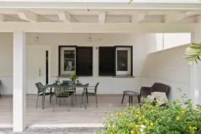 Private Garden Home Near the Beach - Image 3